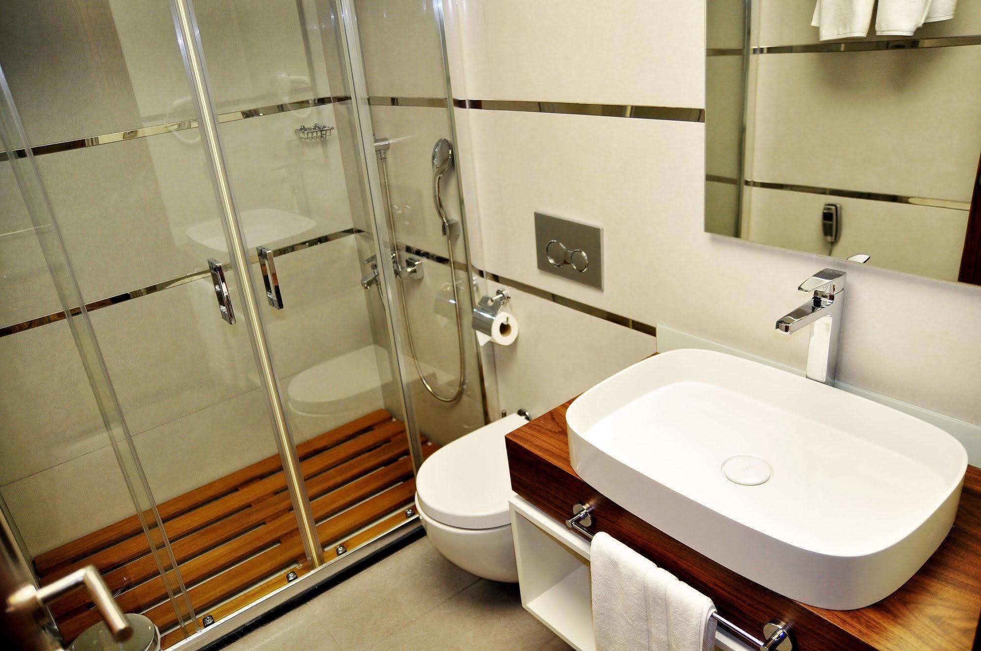 Avin Hotel Izmir Zewnętrze zdjęcie