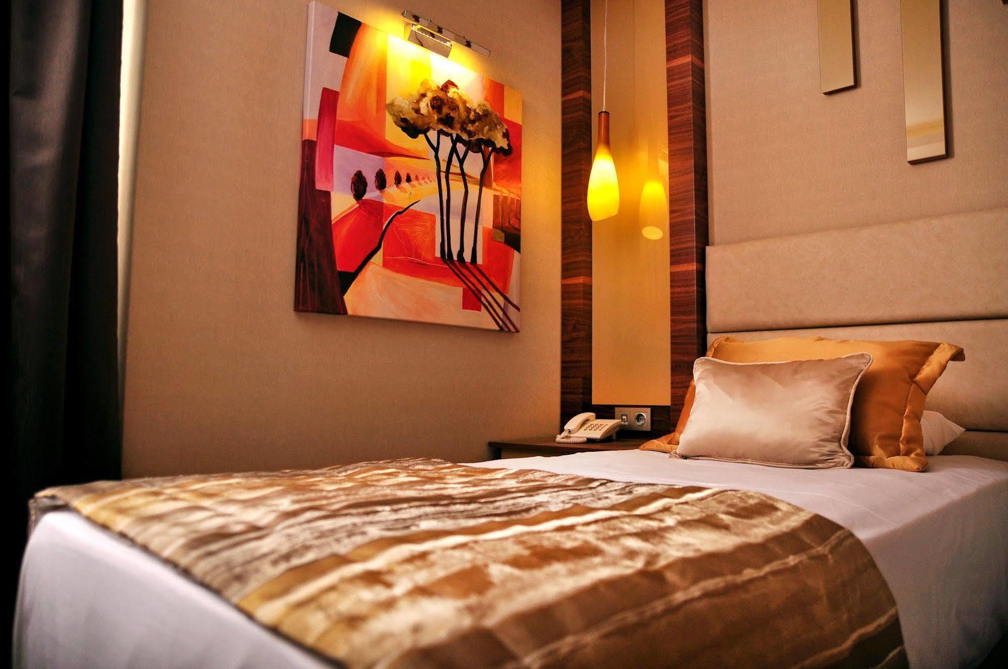 Avin Hotel Izmir Zewnętrze zdjęcie