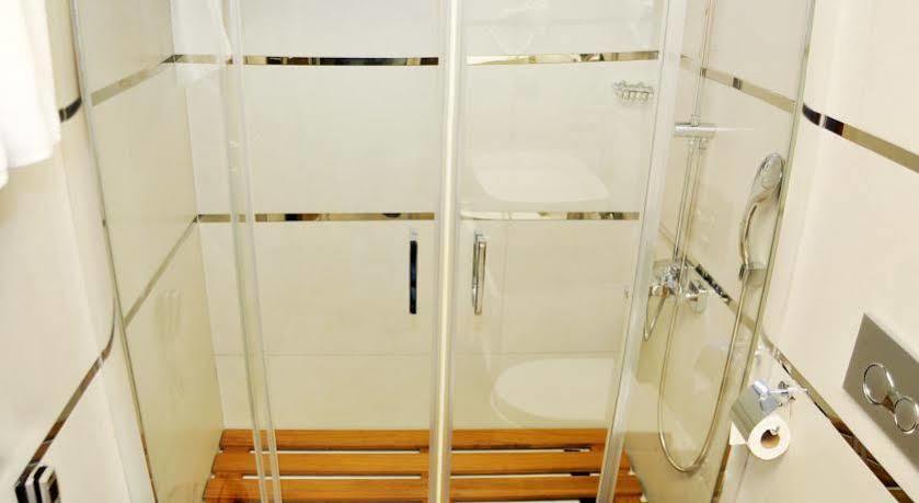 Avin Hotel Izmir Zewnętrze zdjęcie